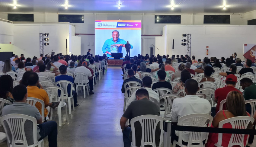 Mais de 300 pessoas, entre empreendedores e produtores da agricultura familiar, participaram do Dia da Oportunidade em Coxim