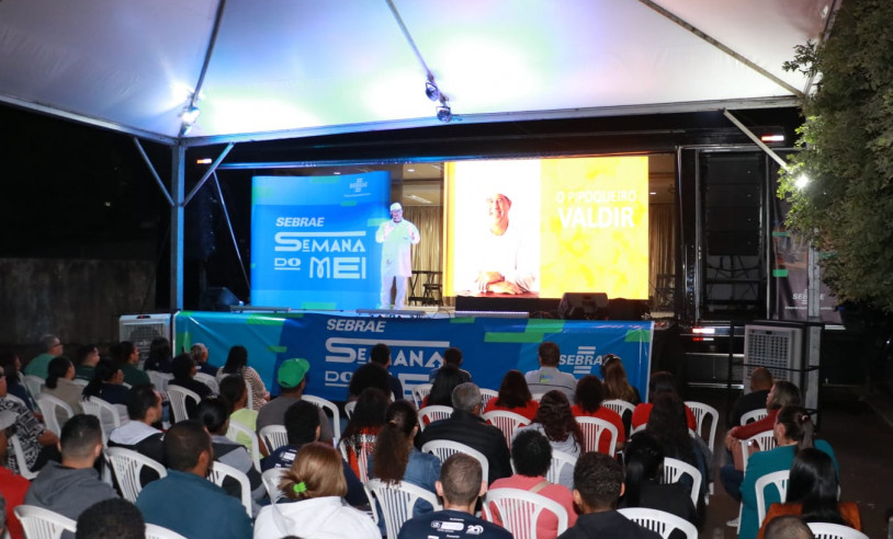 Principal atração da Semana do MEI, em Três Lagoas, o palestrante Valdir Pipoqueiro levou dicas para encantamento de clientes