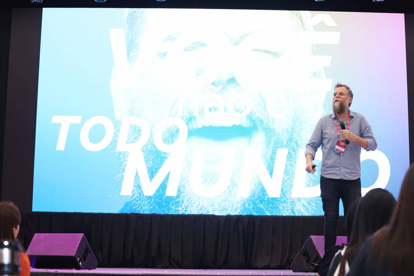 Marcos Piangers falou sobre “Protagonismo e felicidade” durante o evento.