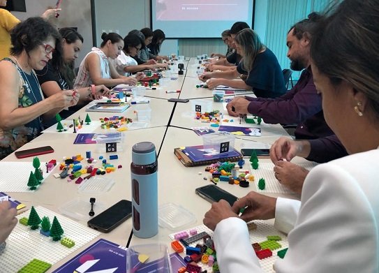 Grupos s&atilde;o ouvidos em oficinas no qual discutem ideias de melhoria para a 14 de Julho