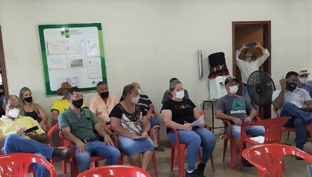 Grupo de 40 produtores aprendem t&eacute;cnicas sobre produ&ccedil;&atilde;o de hortali&ccedil;as