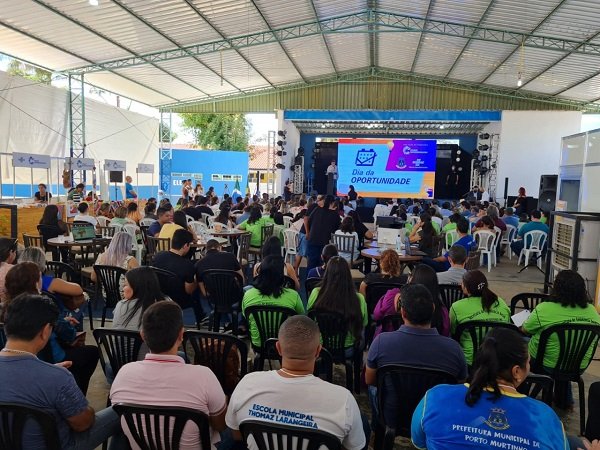Dia da Oportunidade foi realizado na Pra&ccedil;a de Eventos de Porto Murtinho